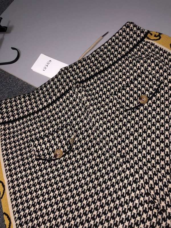 ブランドハーフパンツ素材ディテール